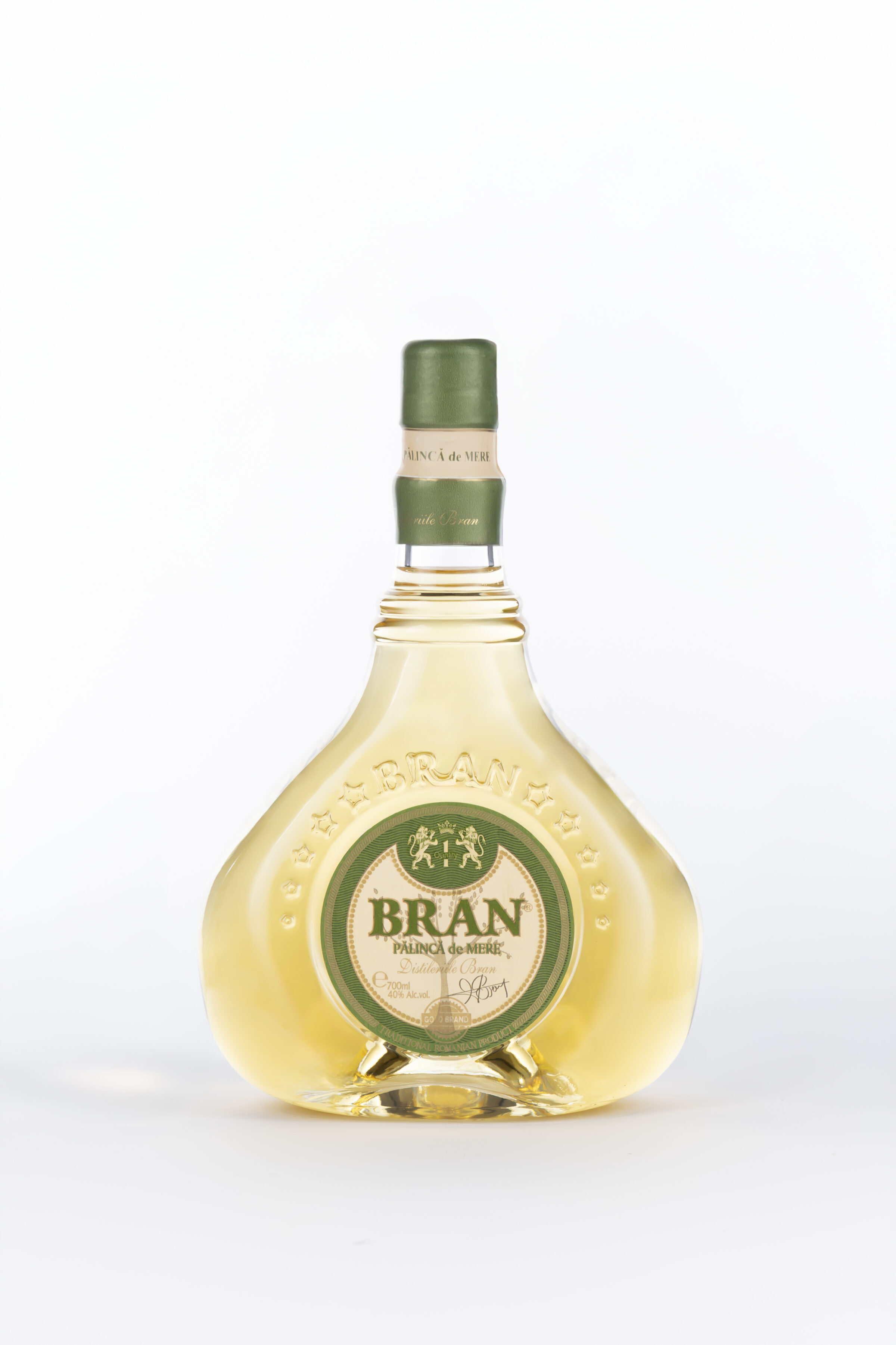 Pălincă Mere Distileriile Bran 700 ml 40% alc/vol