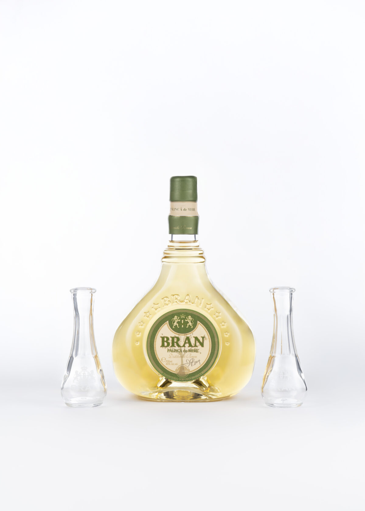 Pălincă Mere + 2 Toiuri Distileriile Bran 700 ml 40% alc/vol